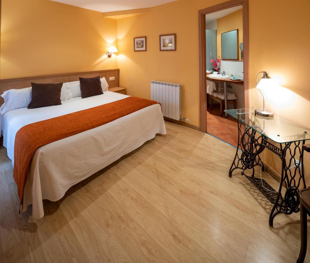 Hotel Ripoll Sant Hilari Sacalm Exterior photo